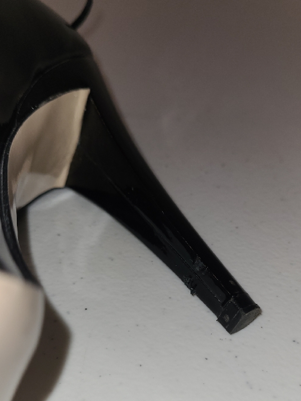 Miu Miu AUTHENTICATED Decollete Vernice 39 1/2 EU Black Patent Leather Booties - Picture 6 of 14